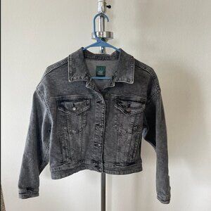 NWOT WILD FABLE CROPPED BLACK JEAN JACKET--SIZE SMALL